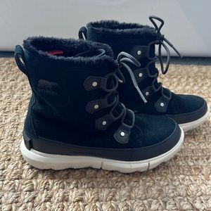 Sorel winter waterproof boots size 9